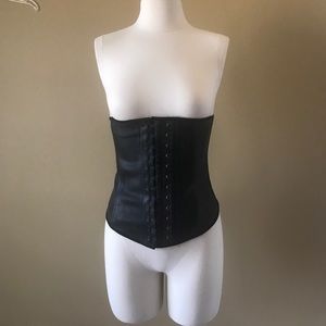 Waist trainer
